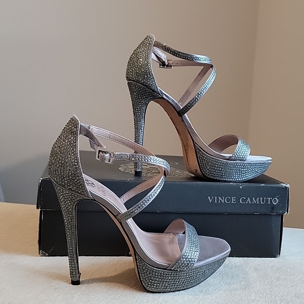 Vince Camuto Gernetto Platinum Crystal Stiletto Heels Size 7.5 - Picture 2 of 11